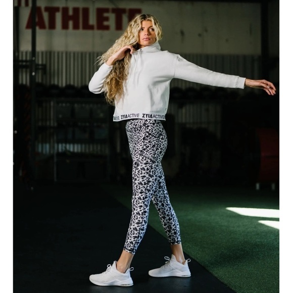 White Zyia Active Band Hoodie - Picture 5 of 10